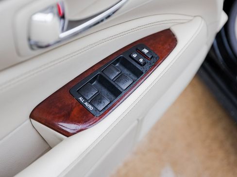 Used 2013 Lexus LS 460 image 23