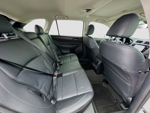 Used 2019 Subaru Outback 2.5i Limited w/ Popular Package #2 AWD/4WD image 19