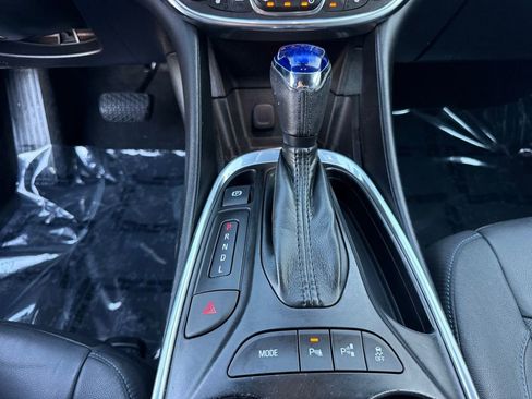 Used 2017 Chevrolet Volt Premier w/ Driver Confidence II Package image 18