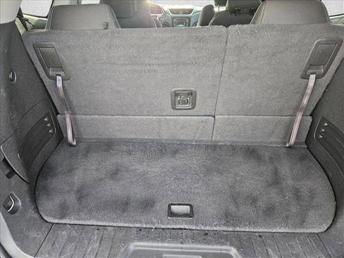 Used 2015 Chevrolet Traverse LT w/ Style and Technology Package image 6