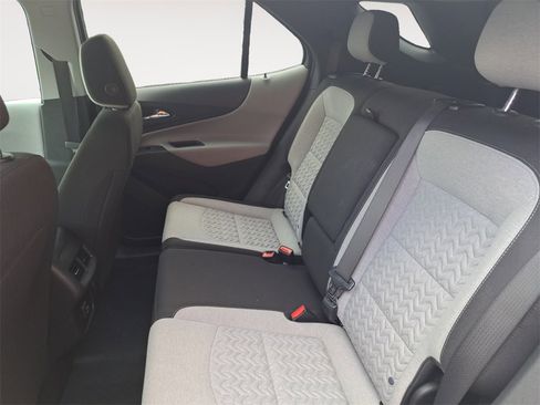 Used 2023 Chevrolet Equinox LT w/ Driver Convenience Package image 13
