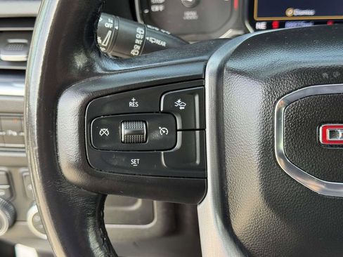 Used 2021 GMC Yukon XL SLT image 11