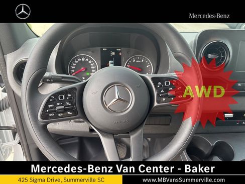 Used 2024 Mercedes-Benz Sprinter 2500 image 40