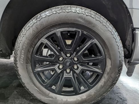 Used 2024 Ford F150 Platinum image 5