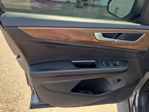Used 2024 Volkswagen Atlas SE FWD image 6