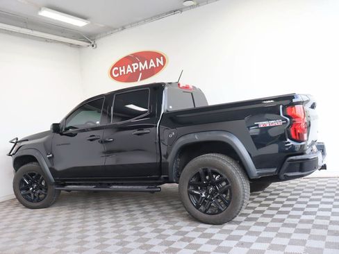 Used 2025 Chevrolet Colorado Trail Boss AWD/4WD image 3