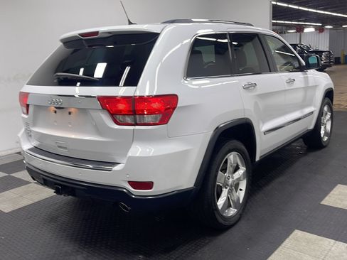 Used 2013 Jeep Grand Cherokee Overland Summit AWD/4WD image 19