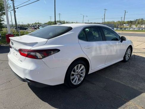 Used 2023 Toyota Camry LE FWD image 7