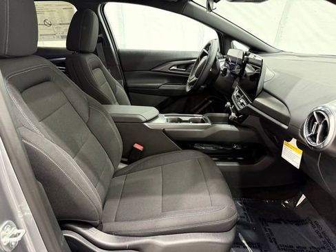 New 2026 Chevrolet Equinox EV LT w/ Comfort Package image 17