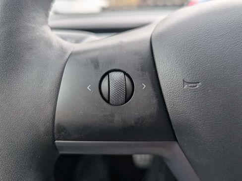 Used 2022 Tesla Model 3 Performance image 22