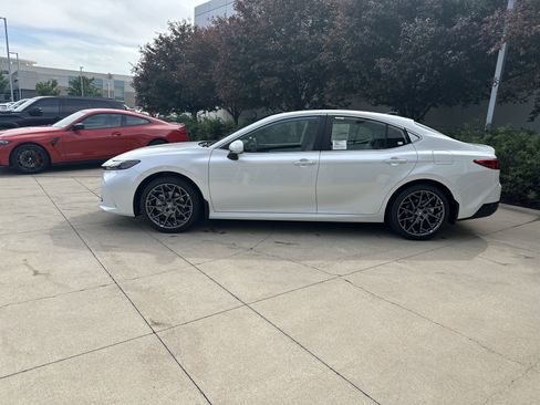 New 2026 Toyota Camry XLE AWD/4WD image 9