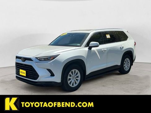 Certified 2024 Toyota Grand Highlander AWD image 1