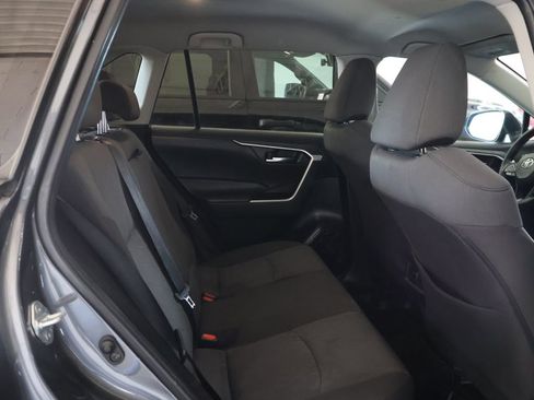 Used 2022 Toyota RAV4 XLE FWD image 13