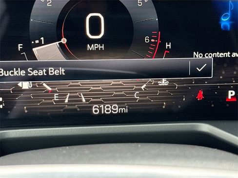 Used 2024 GMC Acadia AT4 w/ Luxury Package image 12