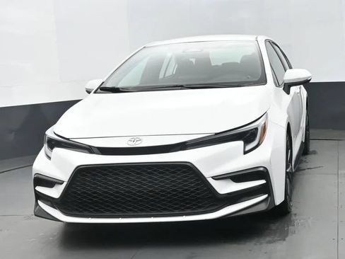 Used 2024 Toyota Corolla SE FWD image 1