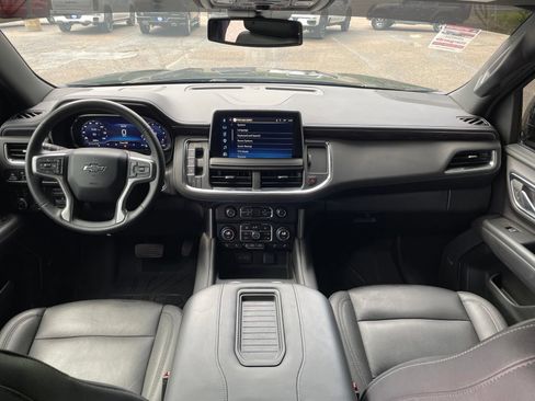 Used 2024 Chevrolet Suburban Z71 w/ Luxury Package AWD/4WD image 35