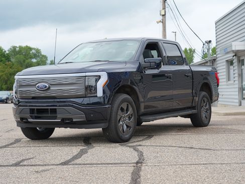 Used 2022 Ford F150 Lightning Lariat w/ Equipment Group 511A High AWD/4WD image 8