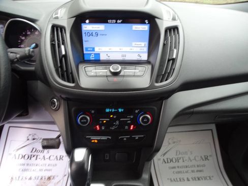 Used 2019 Ford Escape SEL image 20