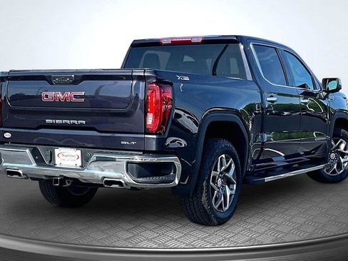 Used 2022 GMC Sierra 1500 SLT w/ SLT Premium Package AWD/4WD image 2