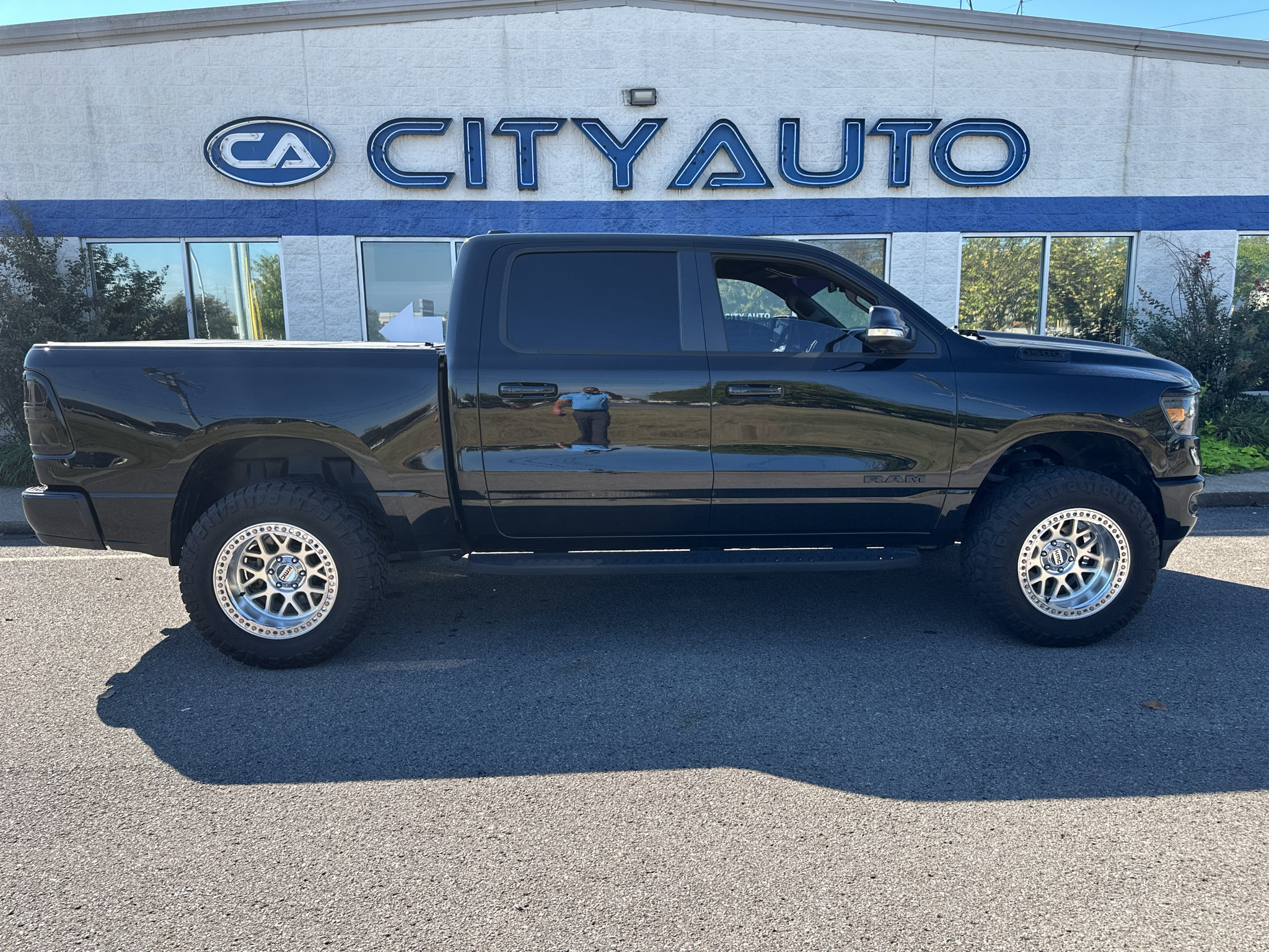 Used 2020 RAM 1500 Big Horn AWD/4WD image 3