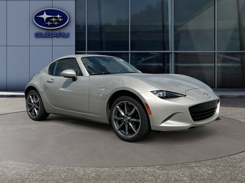 Used 2022 MAZDA MX-5 Miata RF Grand Touring RWD image 4