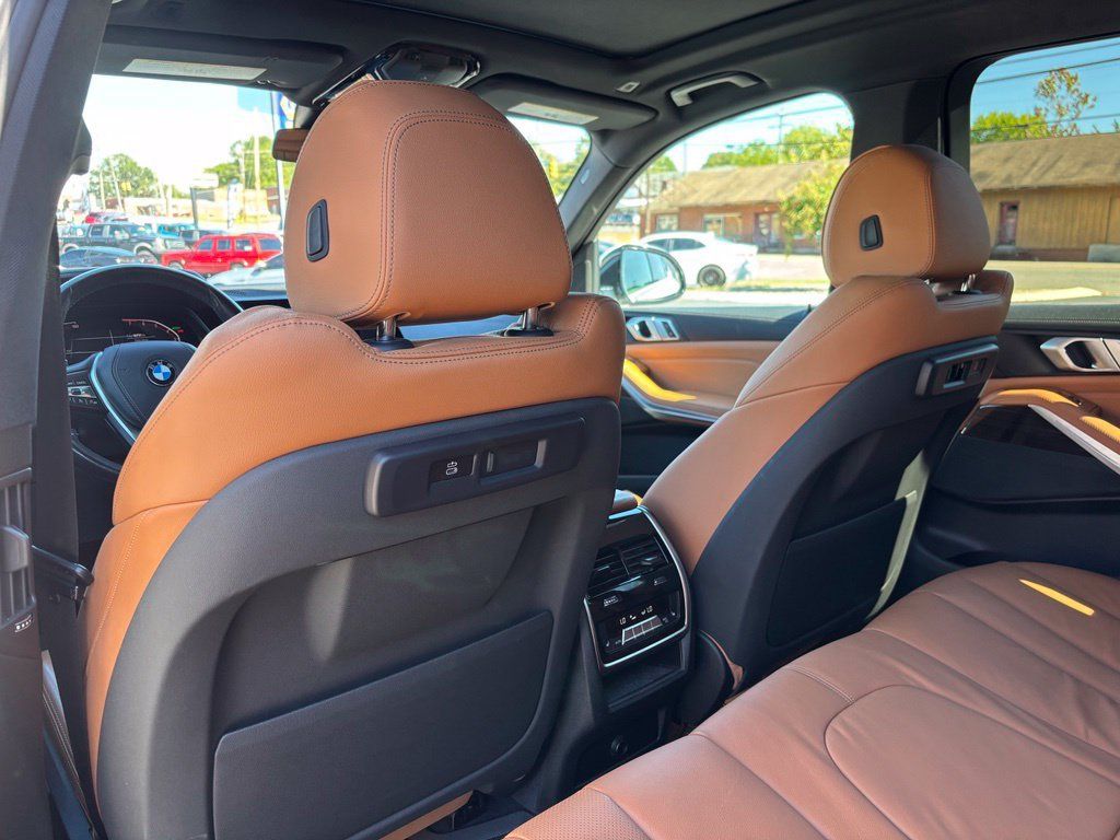 Used 2019 BMW X5 xDrive40i w/ Premium Package 2 AWD/4WD image 20