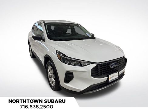 Used 2023 Ford Escape Active image 1