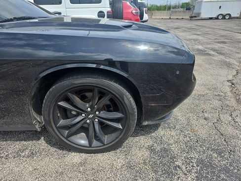 Used 2018 Dodge Challenger SXT Plus RWD image 15