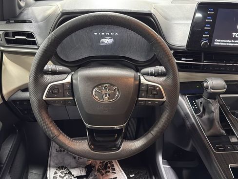 Used 2023 Toyota Sienna Limited AWD/4WD image 10