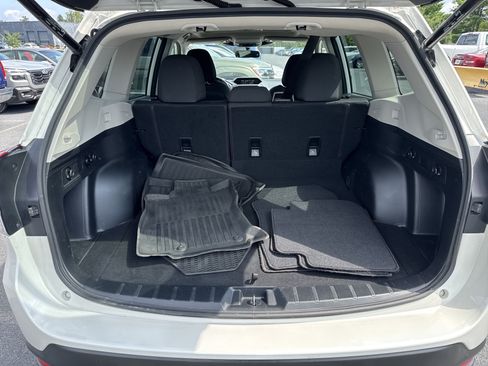 Certified 2023 Subaru Forester Premium AWD/4WD image 28