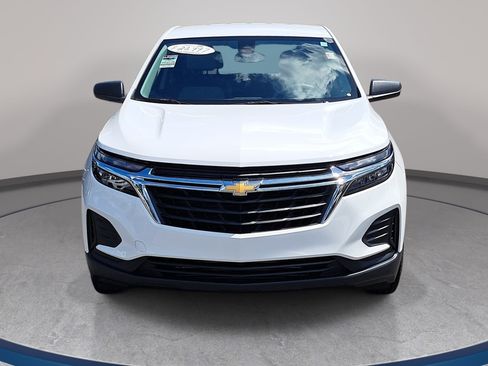 Used 2023 Chevrolet Equinox LS FWD image 2