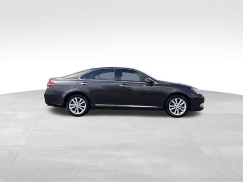 Used 2010 Lexus ES 350 w/ Preferred Accessory Package FWD image 6