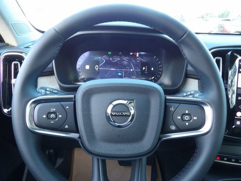 New 2026 Volvo XC40 B4 Plus FWD image 17