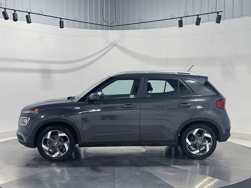 Used 2023 Hyundai Venue SEL w/ Cargo Package FWD image 13