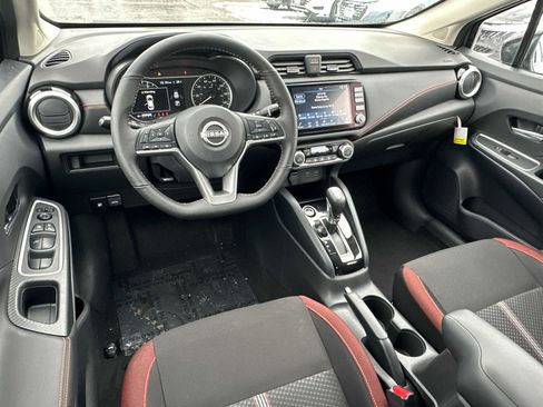 New 2025 Nissan Versa SR w/ Trunk Package image 29