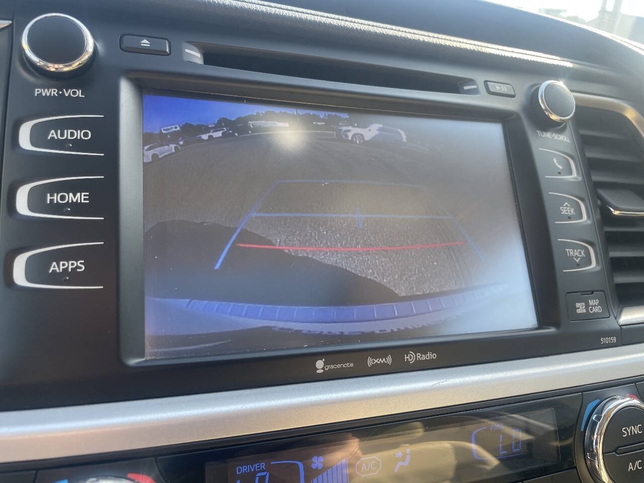 Used 2016 Toyota Highlander XLE AWD/4WD image 32