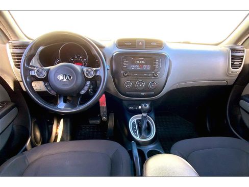 Used 2019 Kia Soul image 12