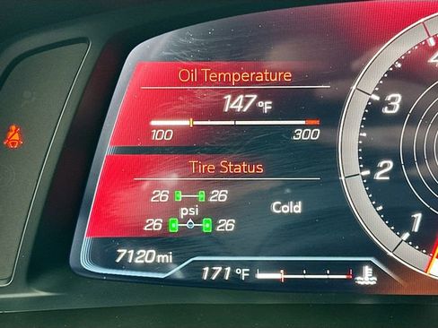 Used 2023 Chevrolet Corvette Stingray w/ Z51 Performance Package image 12