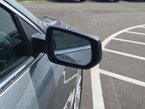 Used 2023 Chevrolet Malibu LT FWD image 6