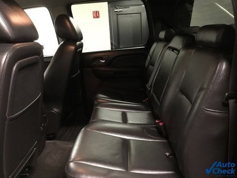 Used 2012 Chevrolet Avalanche LTZ image 30