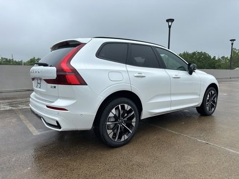 New 2026 Volvo XC60 B5 Plus w/ Protection Package Premier image 7