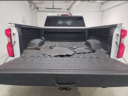 Used 2025 Chevrolet Silverado 2500 Custom w/ Custom Value Package image 6