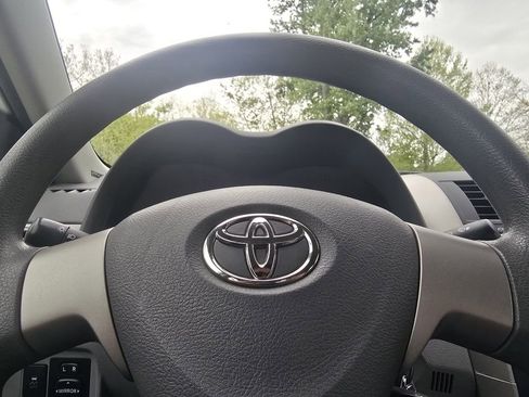 Used 2010 Toyota Corolla FWD image 21