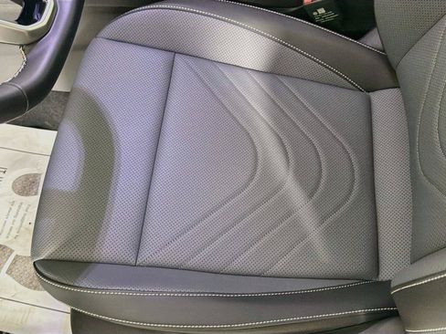 Certified 2026 Volkswagen Tiguan SE FWD image 16