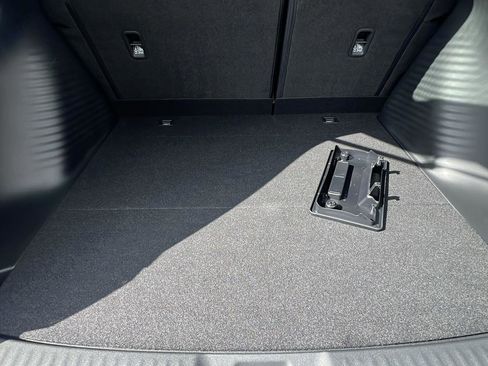 New 2025 Honda HR-V LX image 16