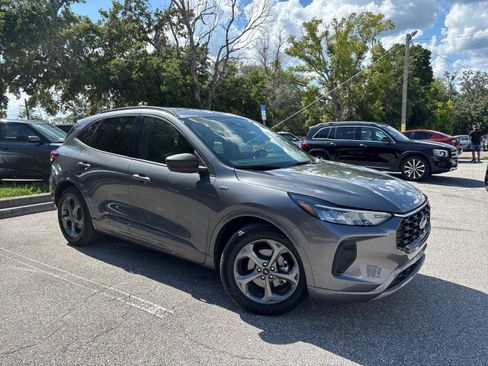 Used 2023 Ford Escape ST-Line image 6