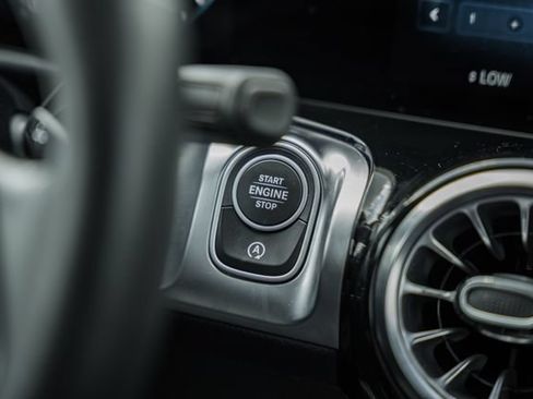 Certified 2023 Mercedes-Benz GLB 250 4MATIC image 23