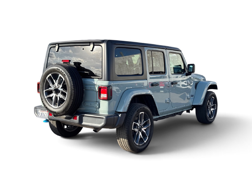 Used 2024 Jeep Wrangler Unlimited w/ Convenience Group AWD/4WD image 17