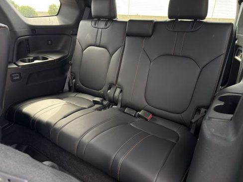 Used 2025 Honda Pilot TrailSport image 30