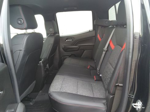 Used 2023 Chevrolet Colorado Z71 w/ Z71 Convenience Package 2 image 9